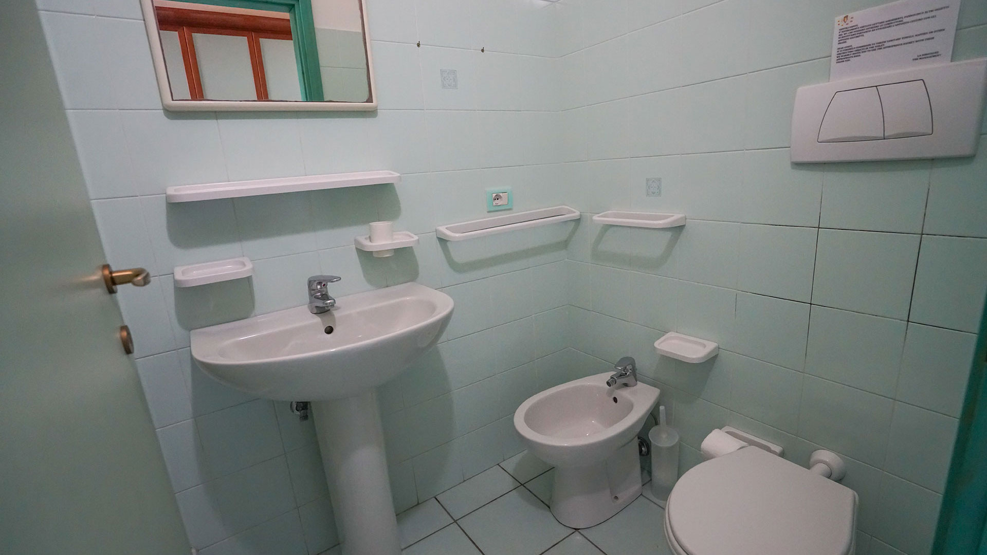 MonoHPianoTerra1920x1080