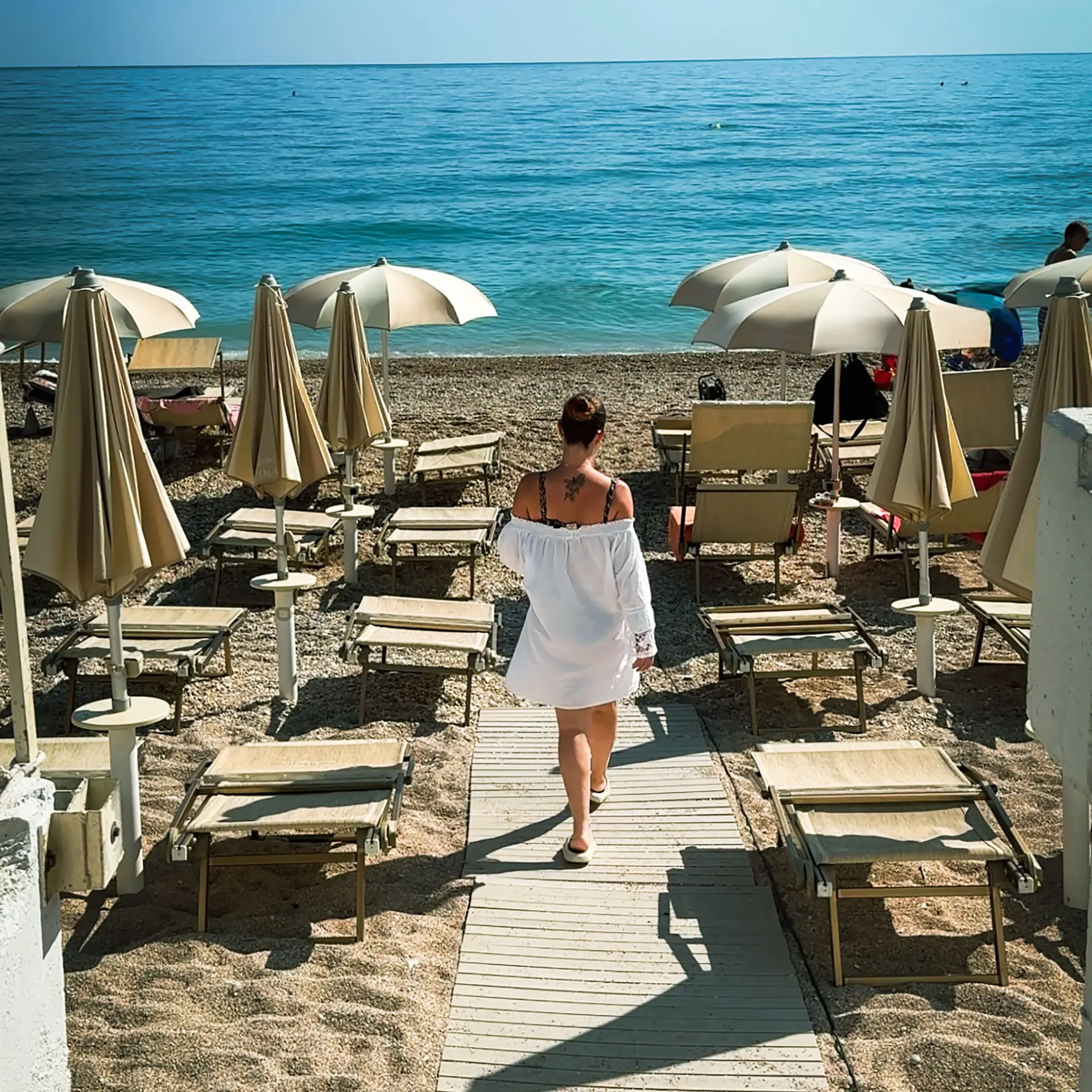 Spiaggia del Centro Vacanze De Angelis, resort sulla Riviera del Conero a Numana