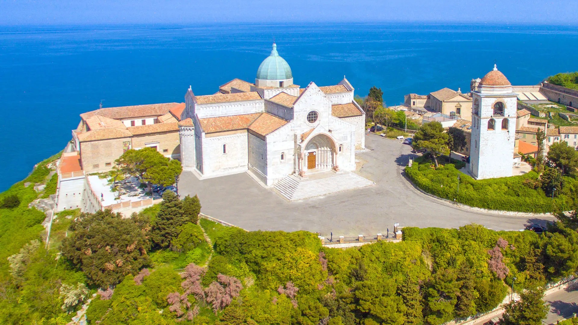 Panorama del centro storico di Ancona e della Cattedrale di San Ciriaco