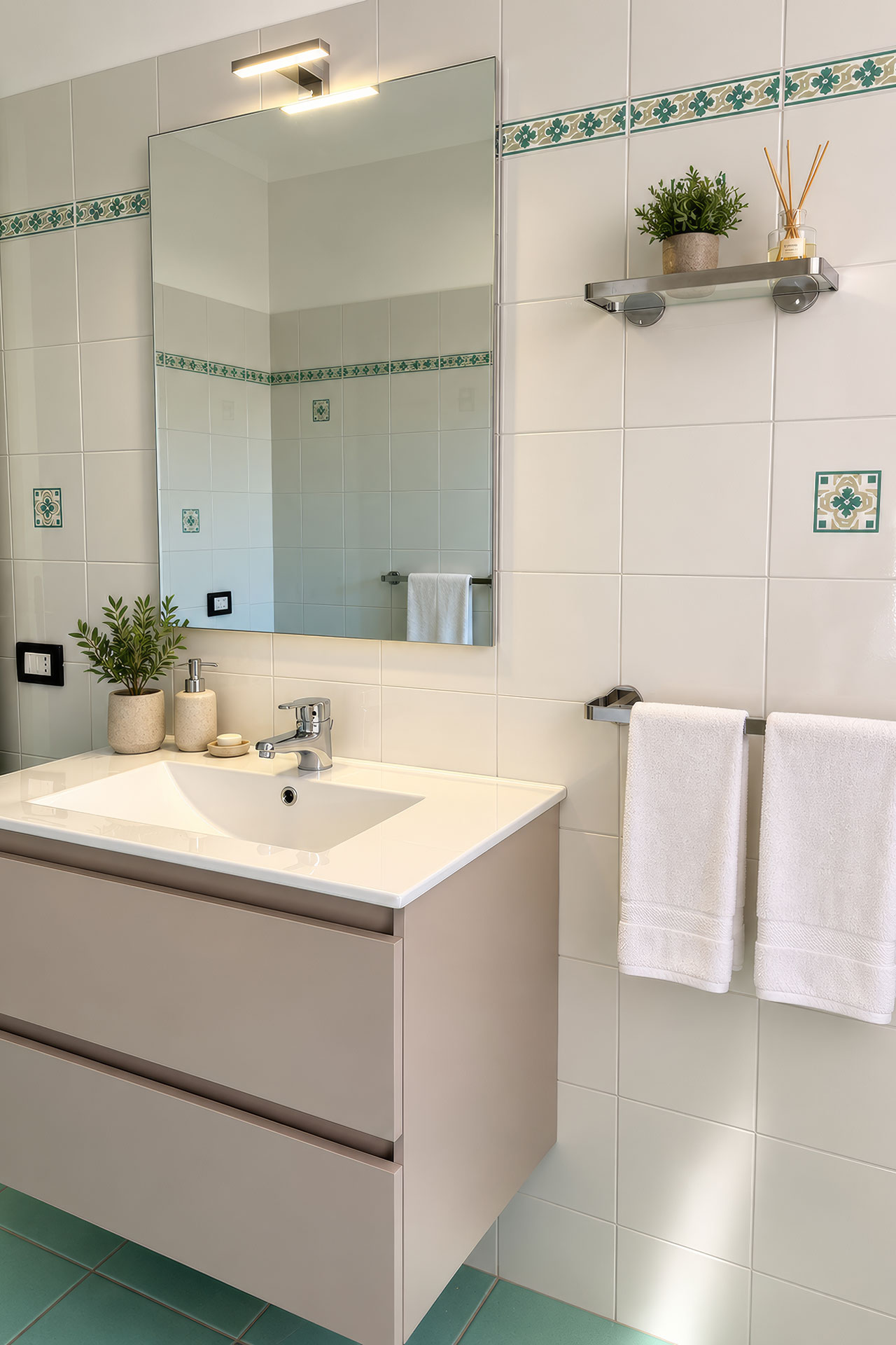 Bilocale Design Collection – Bagno con doccia